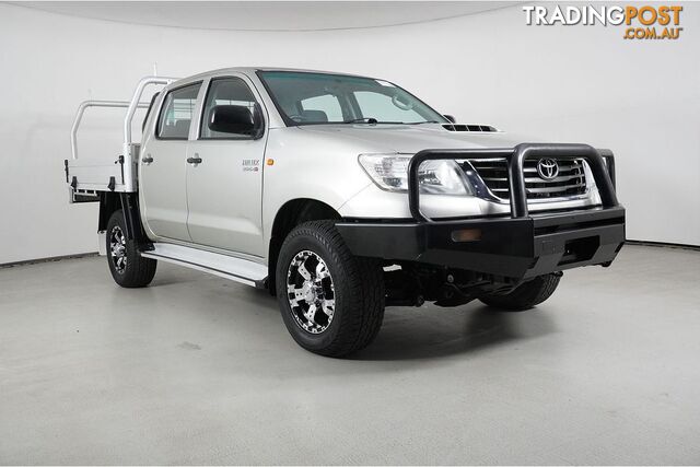 2013 TOYOTA HILUX SR (4X4) KUN26R MY14 DUAL CAB CHASSIS