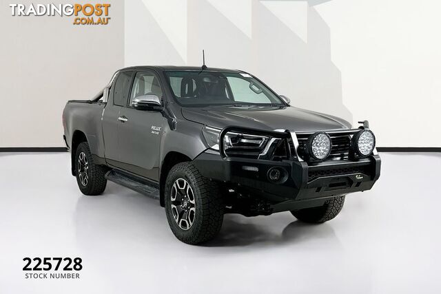 2021 TOYOTA HILUX SR5 (4X4) GUN126R X CAB P/UP