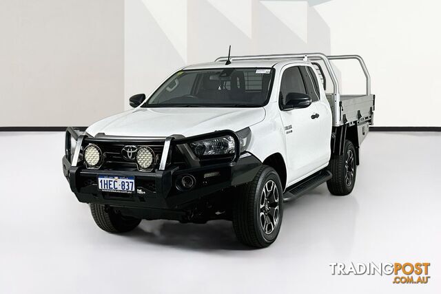 2020 TOYOTA HILUX SR (4X4) GUN126R FACELIFT X CAB C/CHAS - photo 4 of 26