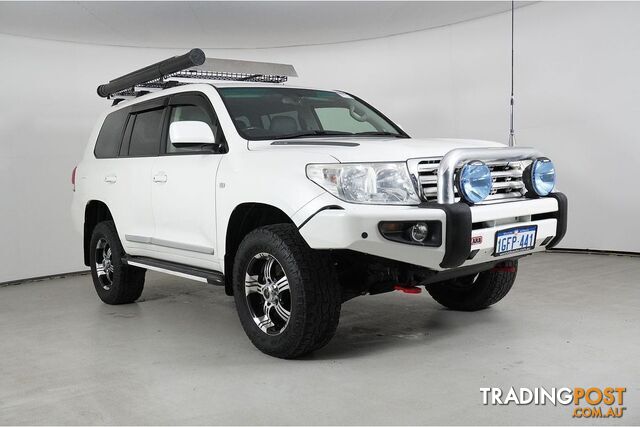 2011 TOYOTA LANDCRUISER SAHARA (4X4) UZJ200R 09 UPGRADE WAGON