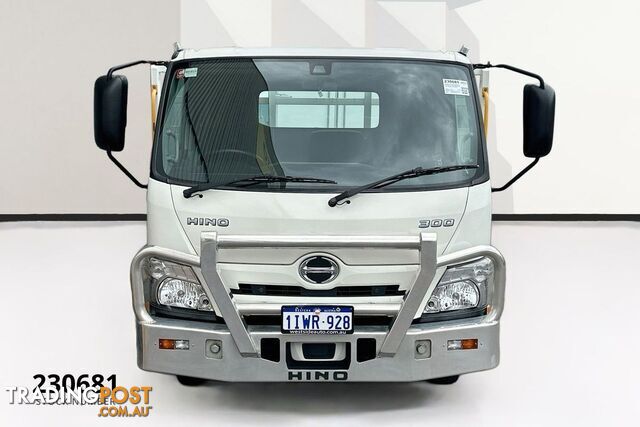2023 HINO 300 616 2810 WIDE XZU700R MY20 C/CHAS