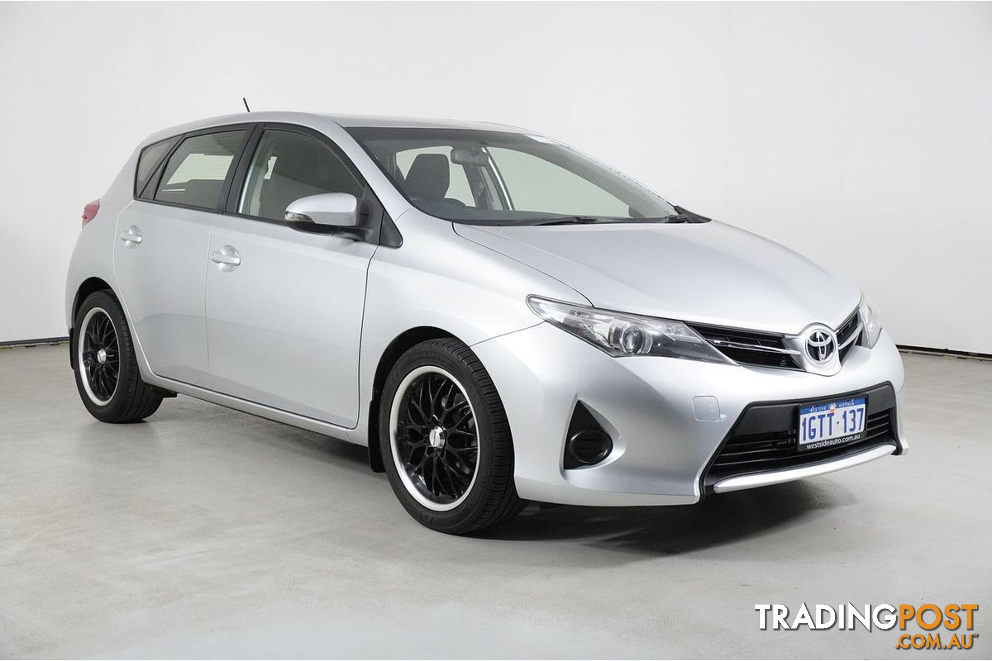 2013 TOYOTA COROLLA ASCENT ZRE182R HATCHBACK