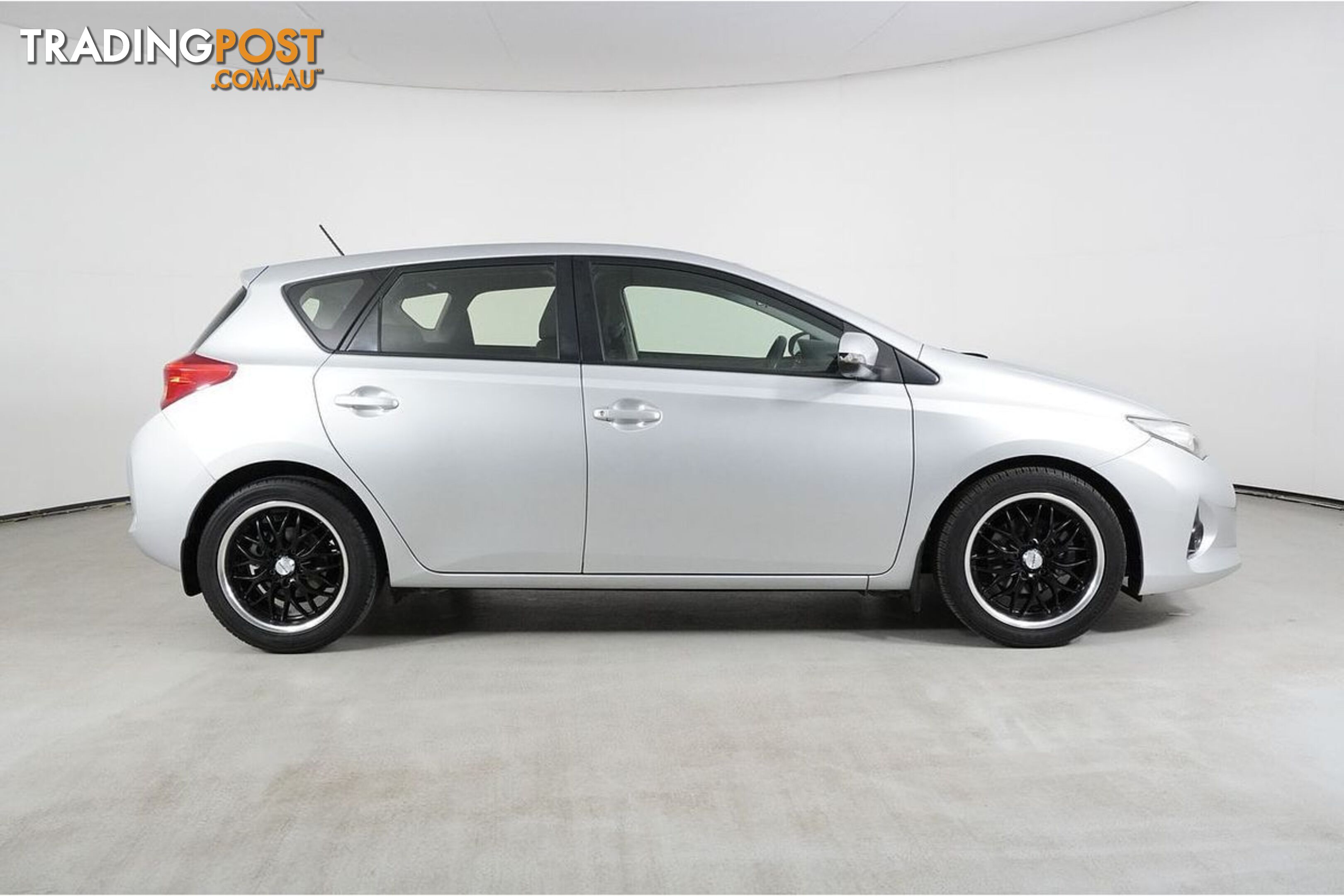 2013 TOYOTA COROLLA ASCENT ZRE182R HATCHBACK