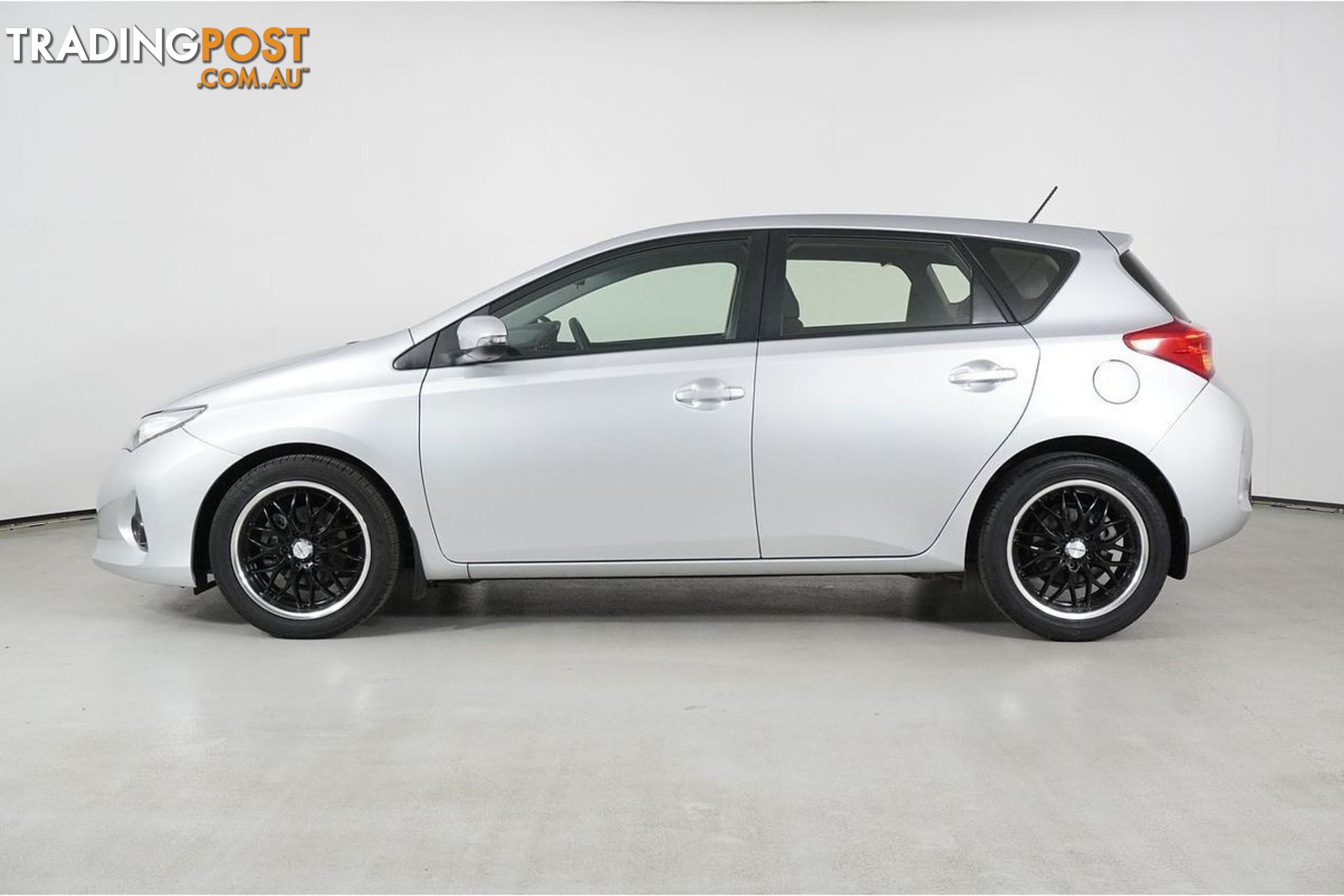 2013 TOYOTA COROLLA ASCENT ZRE182R HATCHBACK