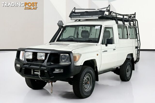 2012 TOYOTA LANDCRUISER WORKMATE (4X4) 11 SEAT VDJ78R MY12 UPDATE TROOPCARRIER - photo 4 of 23
