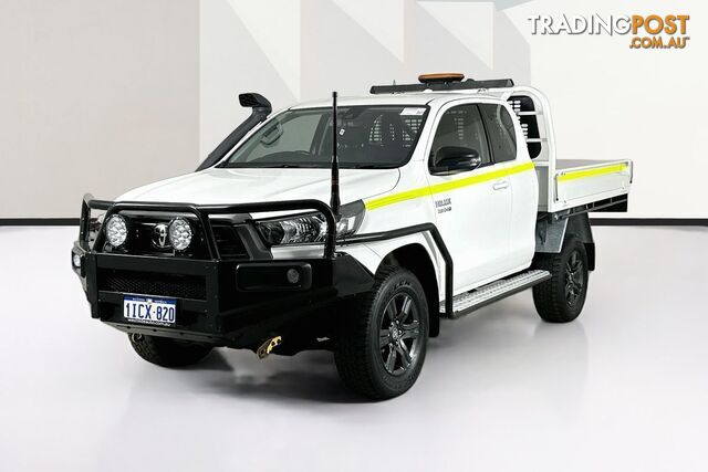 2023 TOYOTA HILUX SR (4X4) GUN126R X CAB C/CHAS - photo 4 of 26