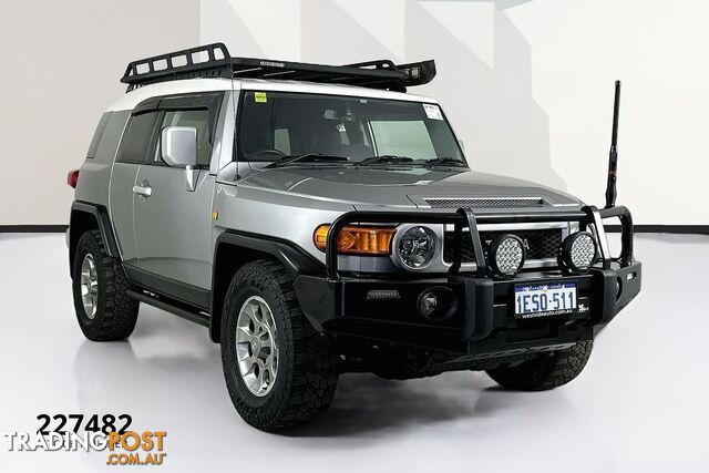 2011 TOYOTA FJ GSJ15R 4D WAGON