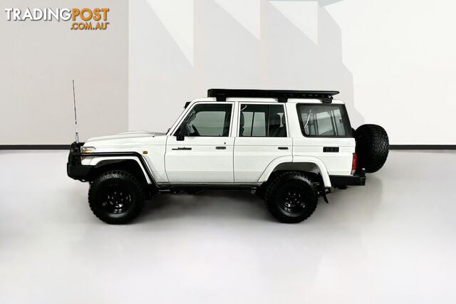 2019 TOYOTA LANDCRUISER WORKMATE (4X4) VDJ76R MY18 4D WAGON - photo 5 of 24