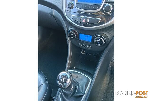 2012 HYUNDAI ACCENT PREMIUM RB HATCHBACK - photo 2 of 16