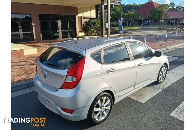 2012 HYUNDAI ACCENT PREMIUM RB HATCHBACK - photo 4 of 16