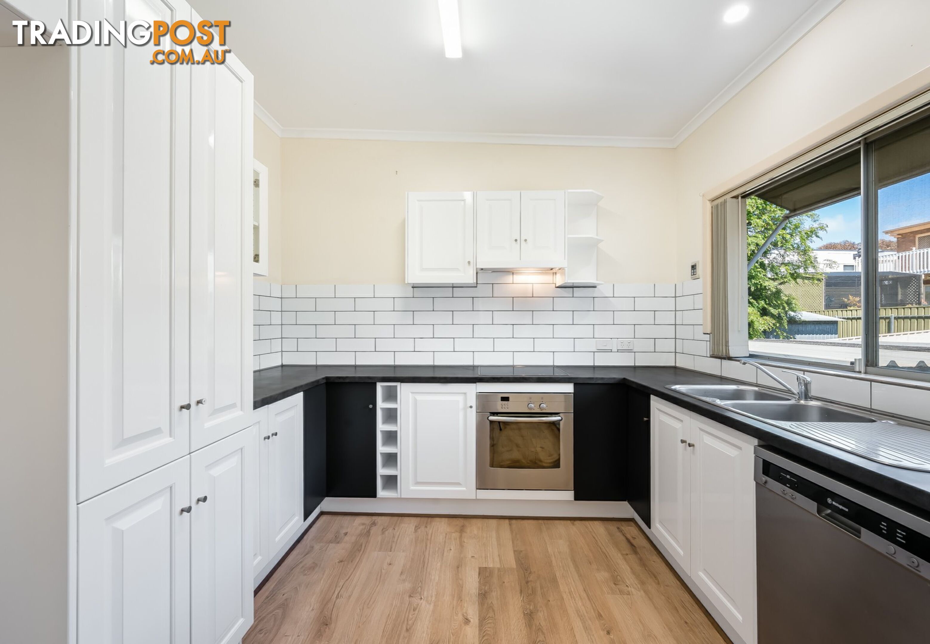 21 Swain Road VICTOR HARBOR SA 5211