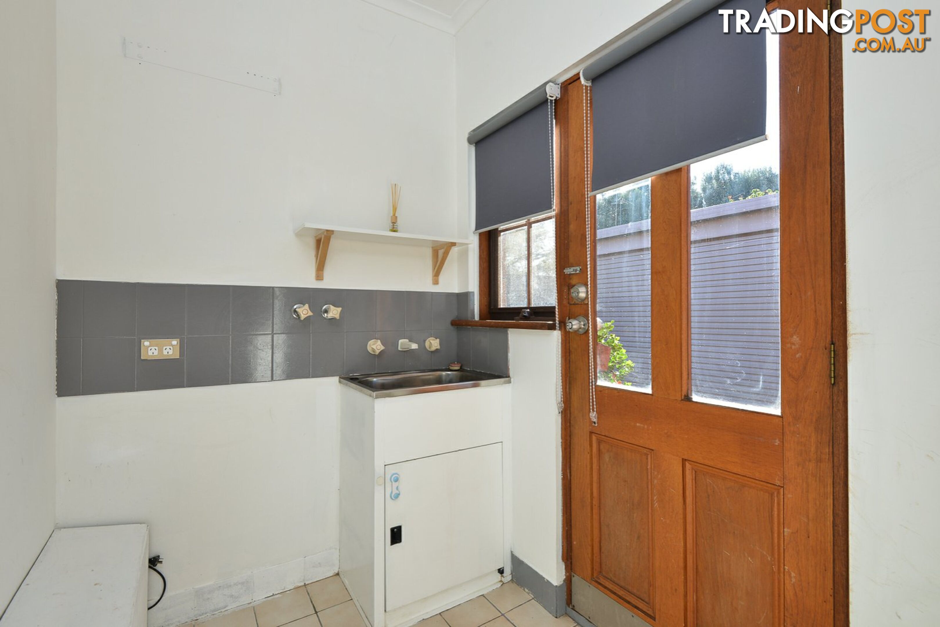 16 Higgins Street ENCOUNTER BAY SA 5211