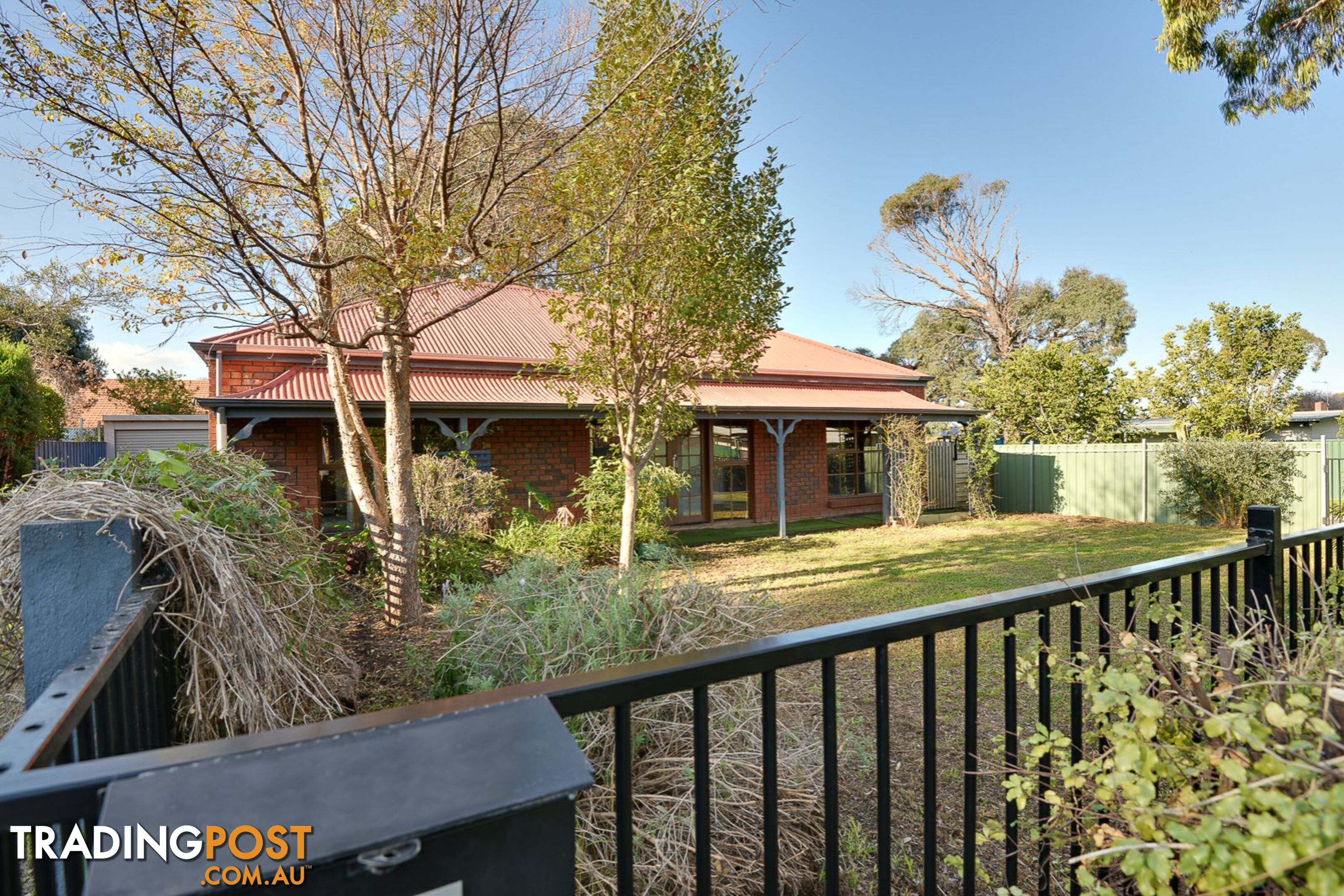 16 Higgins Street ENCOUNTER BAY SA 5211