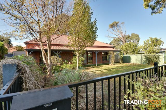 16 Higgins Street ENCOUNTER BAY SA 5211