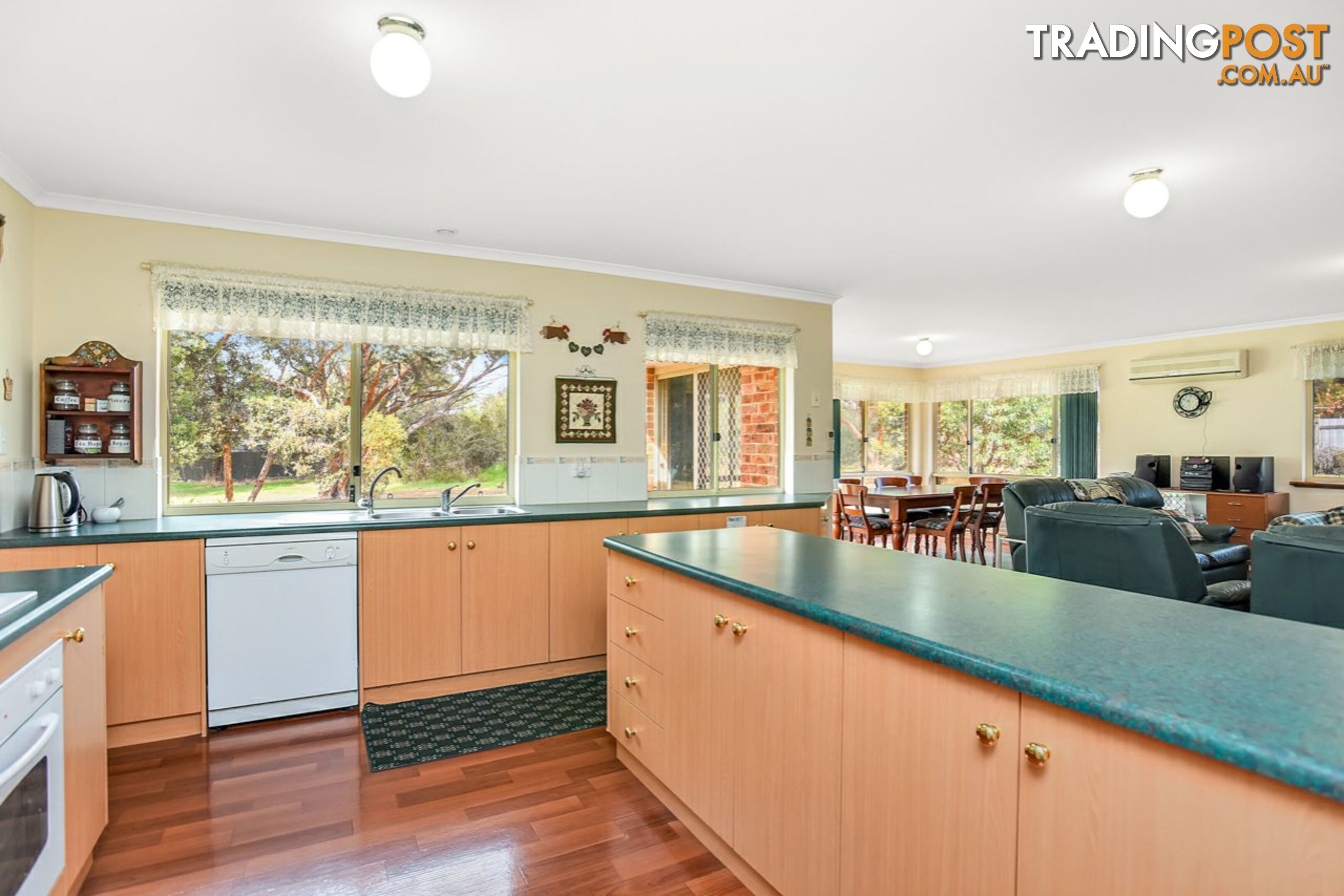 11 Ocean Road VICTOR HARBOR SA 5211