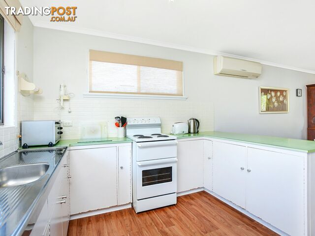 1 Henry Street ENCOUNTER BAY SA 5211