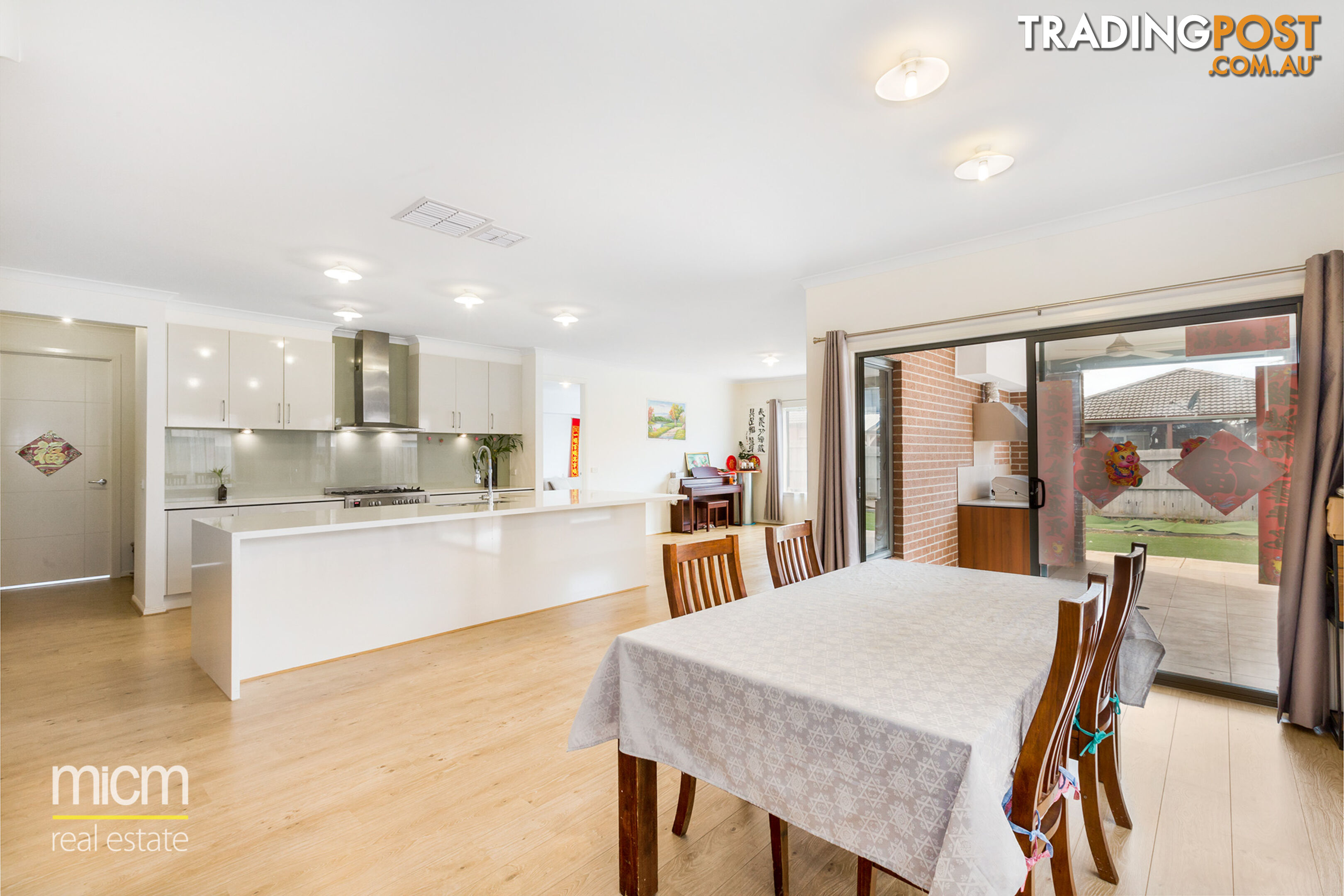 27 Heatherbell Avenue POINT COOK VIC 3030