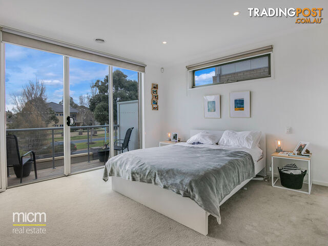 15 Broadbeach Circuit POINT COOK VIC 3030