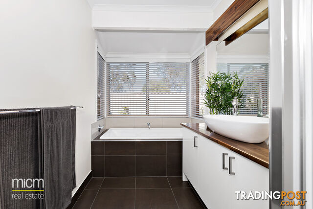 5 Grosvenor Place WERRIBEE VIC 3030