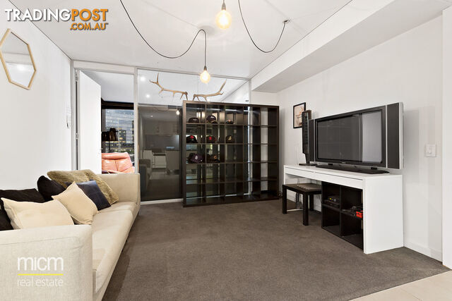 305/94 River Esplanade DOCKLANDS VIC 3008