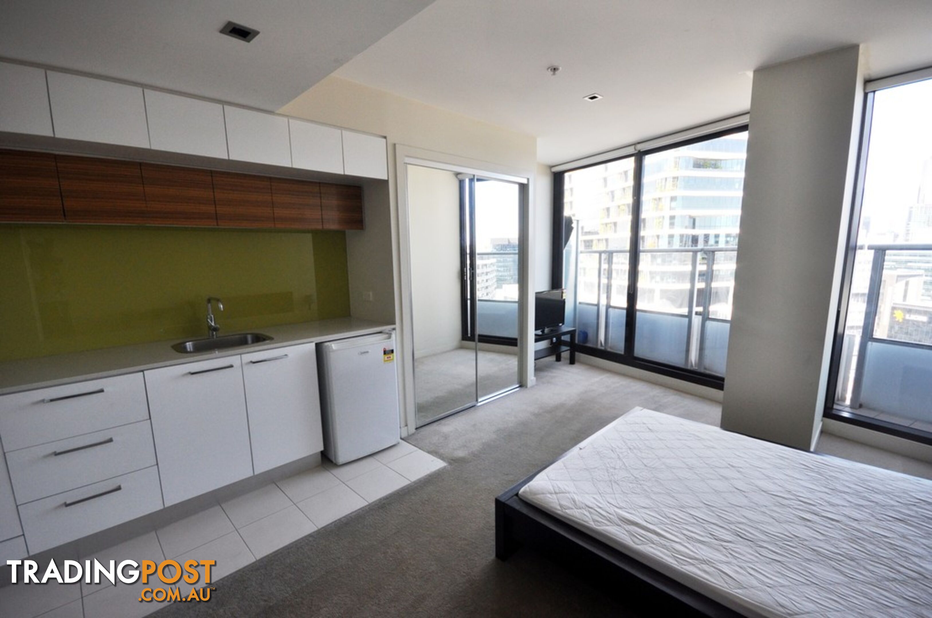 2311B/100 Harbour Esplanade DOCKLANDS VIC 3008