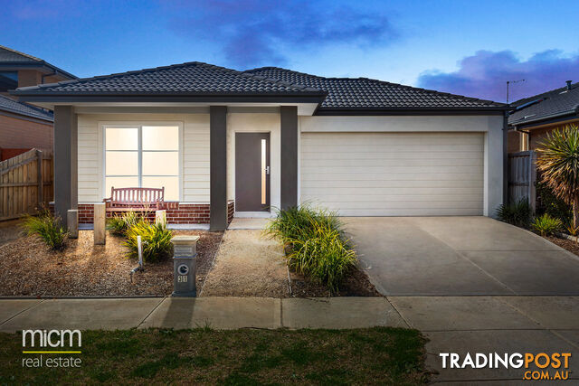 31 Neighbourhood Grove POINT COOK VIC 3030