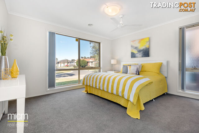 12 Spinningdale Close SEABROOK VIC 3028