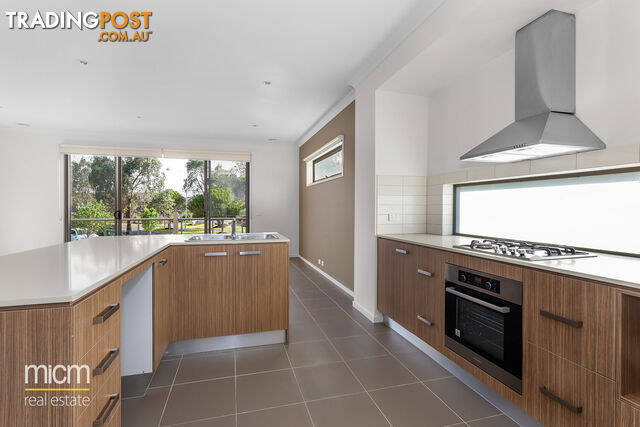 35 Broadbeach Circuit POINT COOK VIC 3030