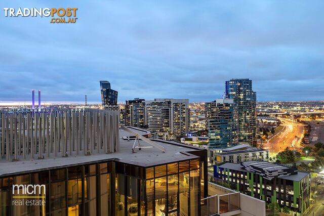 2102/673 La Trobe Street DOCKLANDS VIC 3008