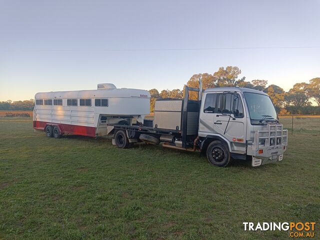 Nissan UD MK 235 & Navaho Gooseneck Unit For sale