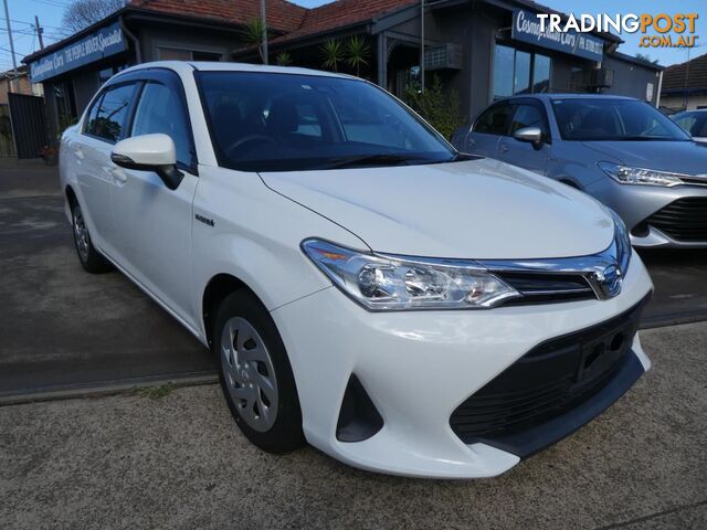 2017 TOYOTA COROLLA AXIO(HYBRID) NKE165 4D SEDAN