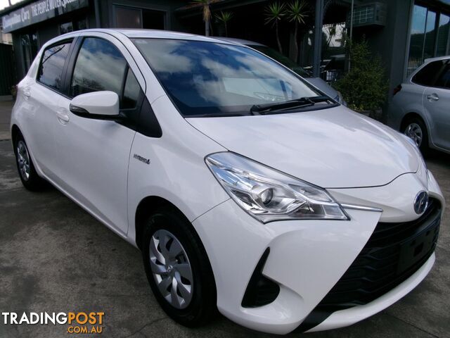 2019 TOYOTA VITZ F(HYBRID) NHP130 5D HATCHBACK