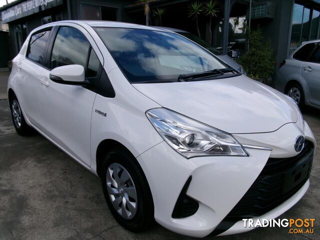 2019 TOYOTA VITZ F(HYBRID) NHP130 5D HATCHBACK