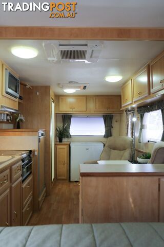 2007 Royal Flair Discovery 19?8? Caravan