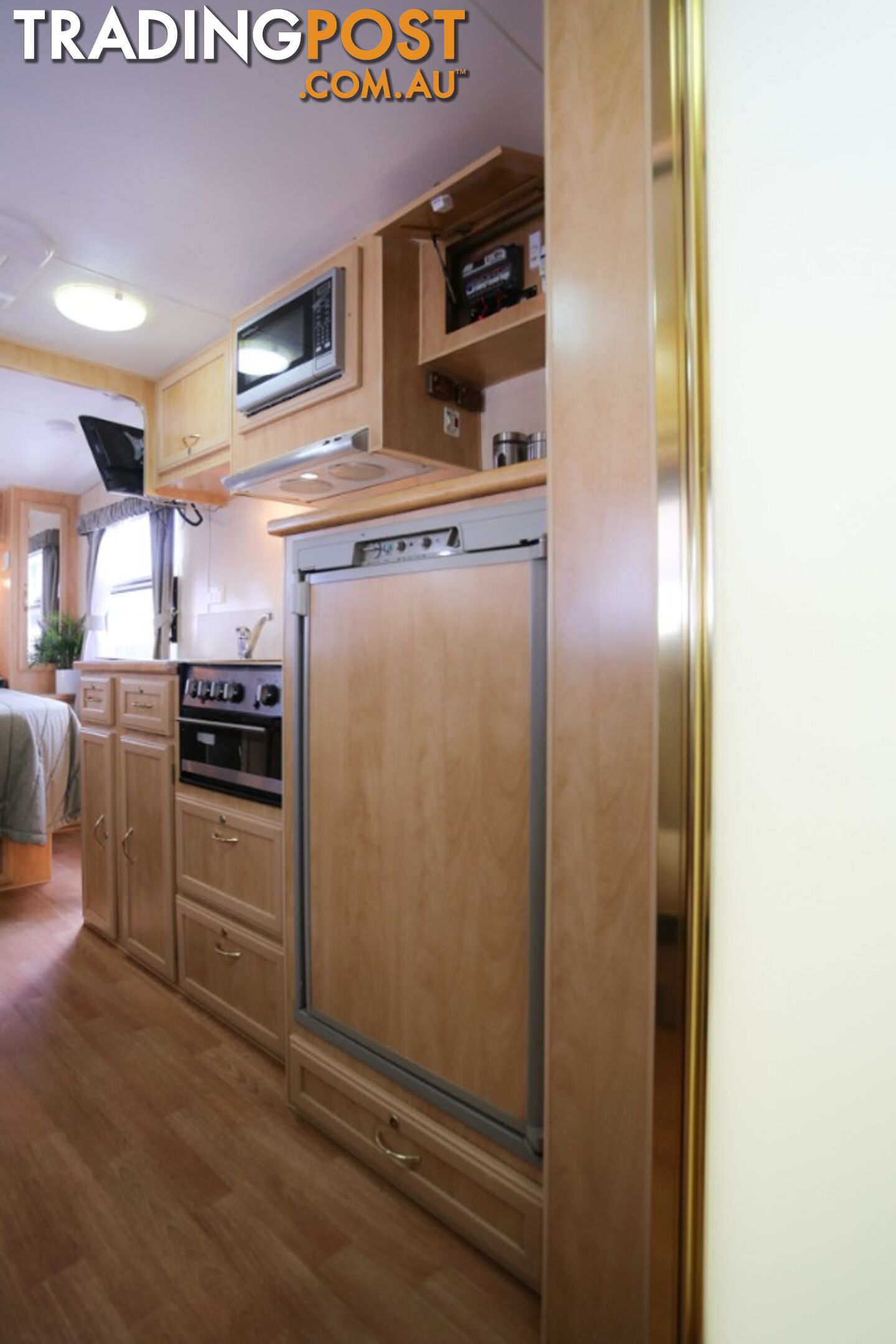 2007 Royal Flair Discovery 19?8? Caravan