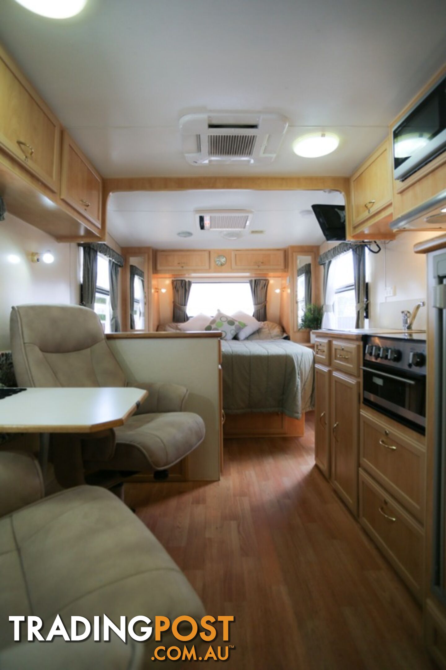 2007 Royal Flair Discovery 19?8? Caravan