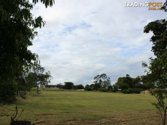 42 Montgomerie Street GAYNDAH QLD 4625