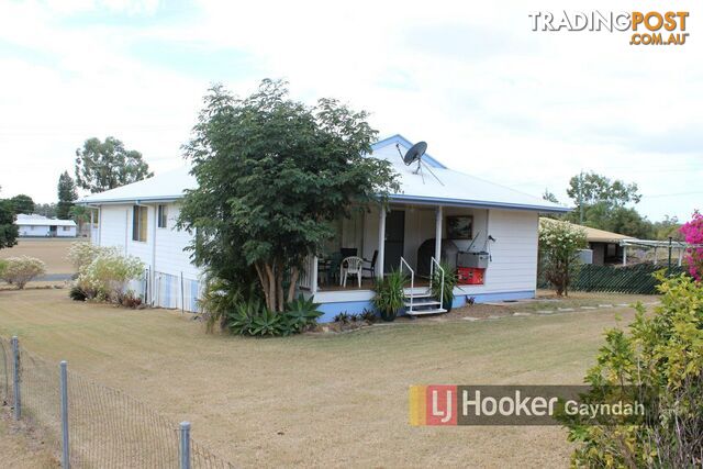 16 Sam Weller Ave GAYNDAH QLD 4625