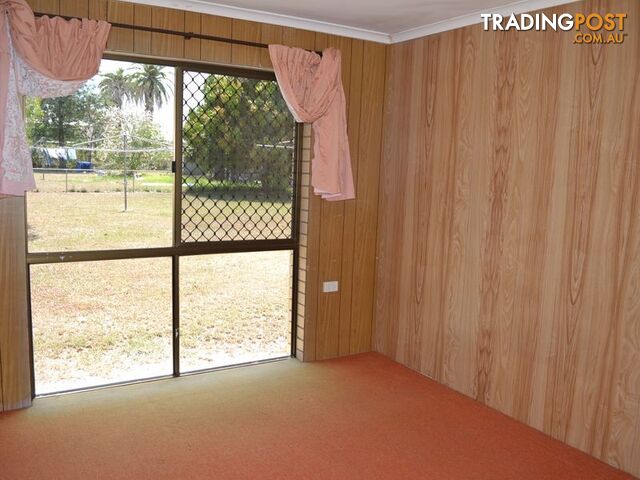 2/32 Barrow St GAYNDAH QLD 4625