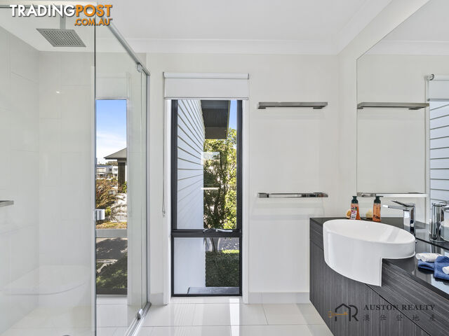 32 1 Ancora Crescent HOPE ISLAND QLD 4212