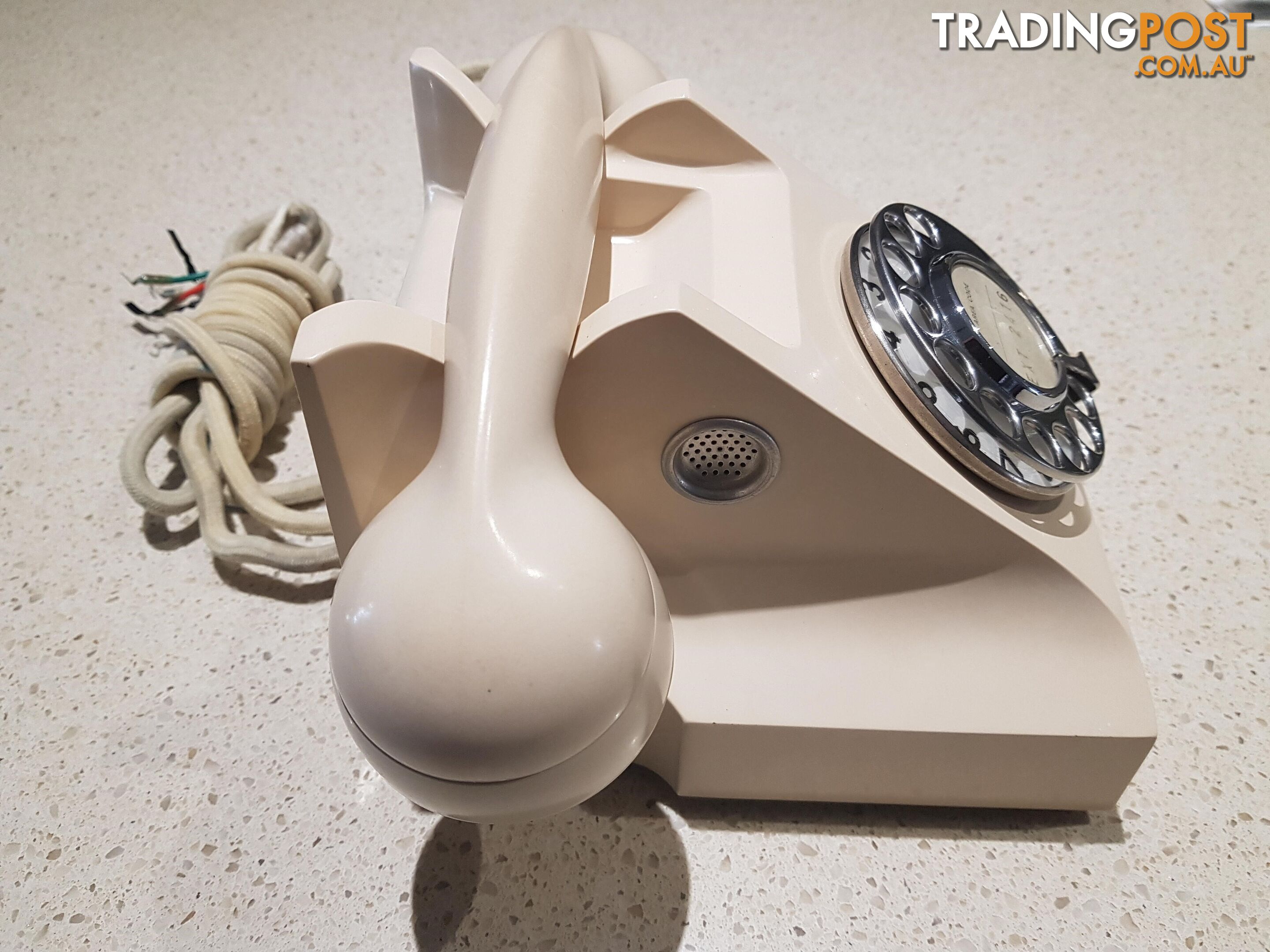 Ivory Bakelite  telephone; S1/400 series circa 1950-60s