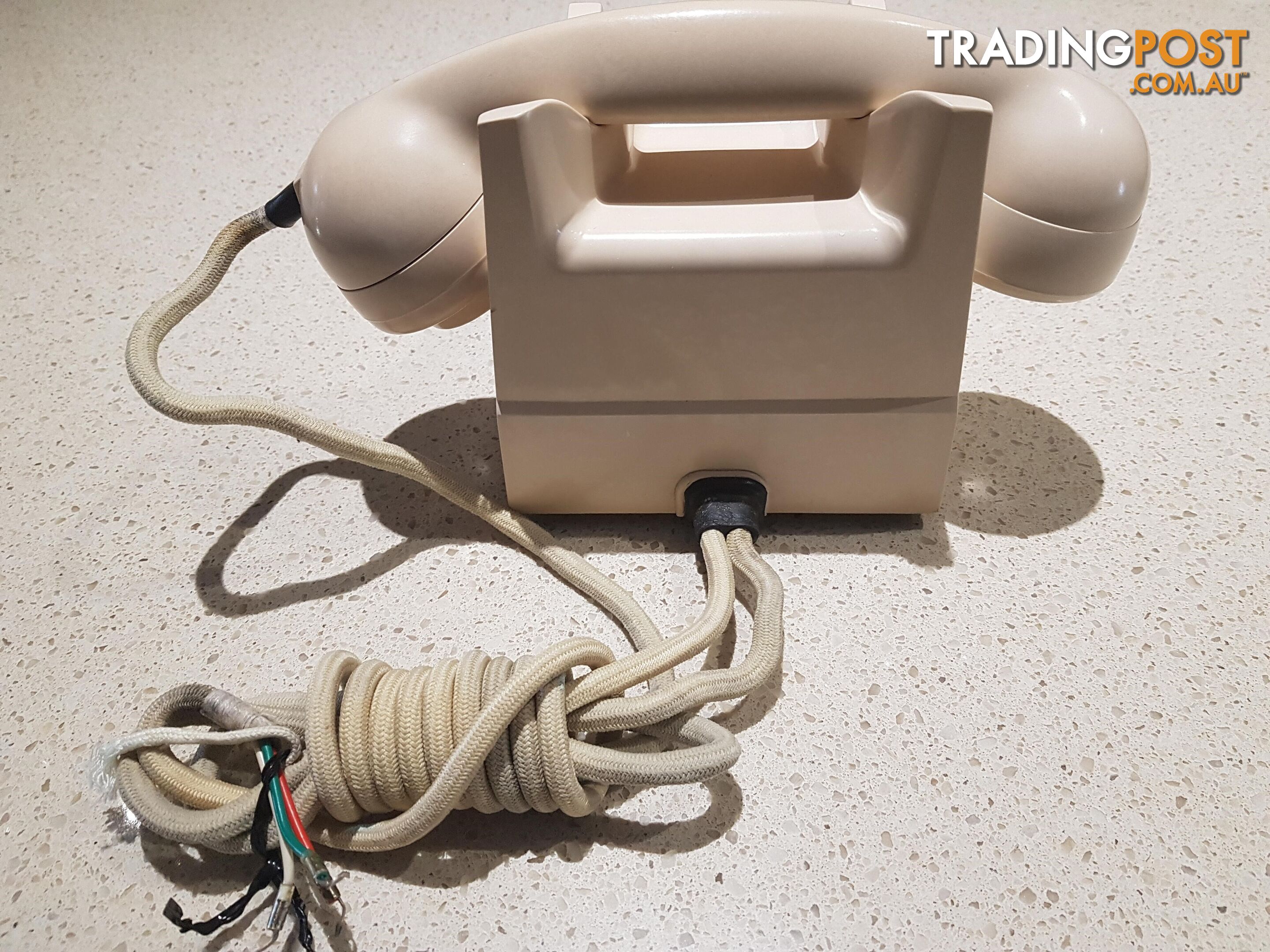 Ivory Bakelite  telephone; S1/400 series circa 1950-60s