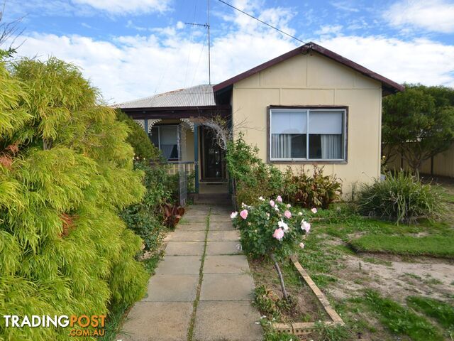 33 Third Street HARVEY WA 6220