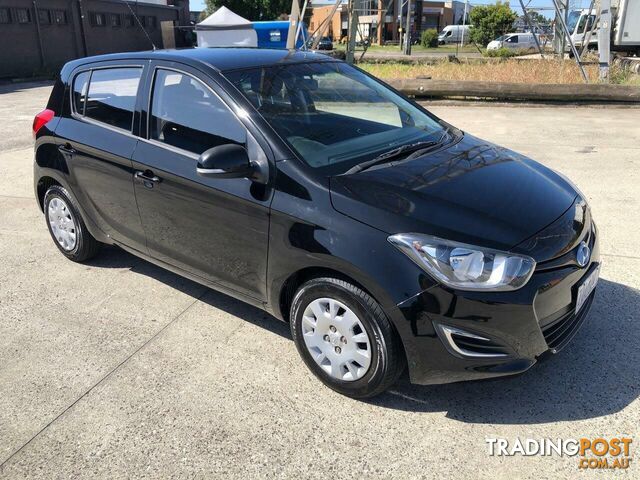 2013 HYUNDAI I20 ACTIVE PB MY14 HATCH, 5 DOORS, 5 SEATS