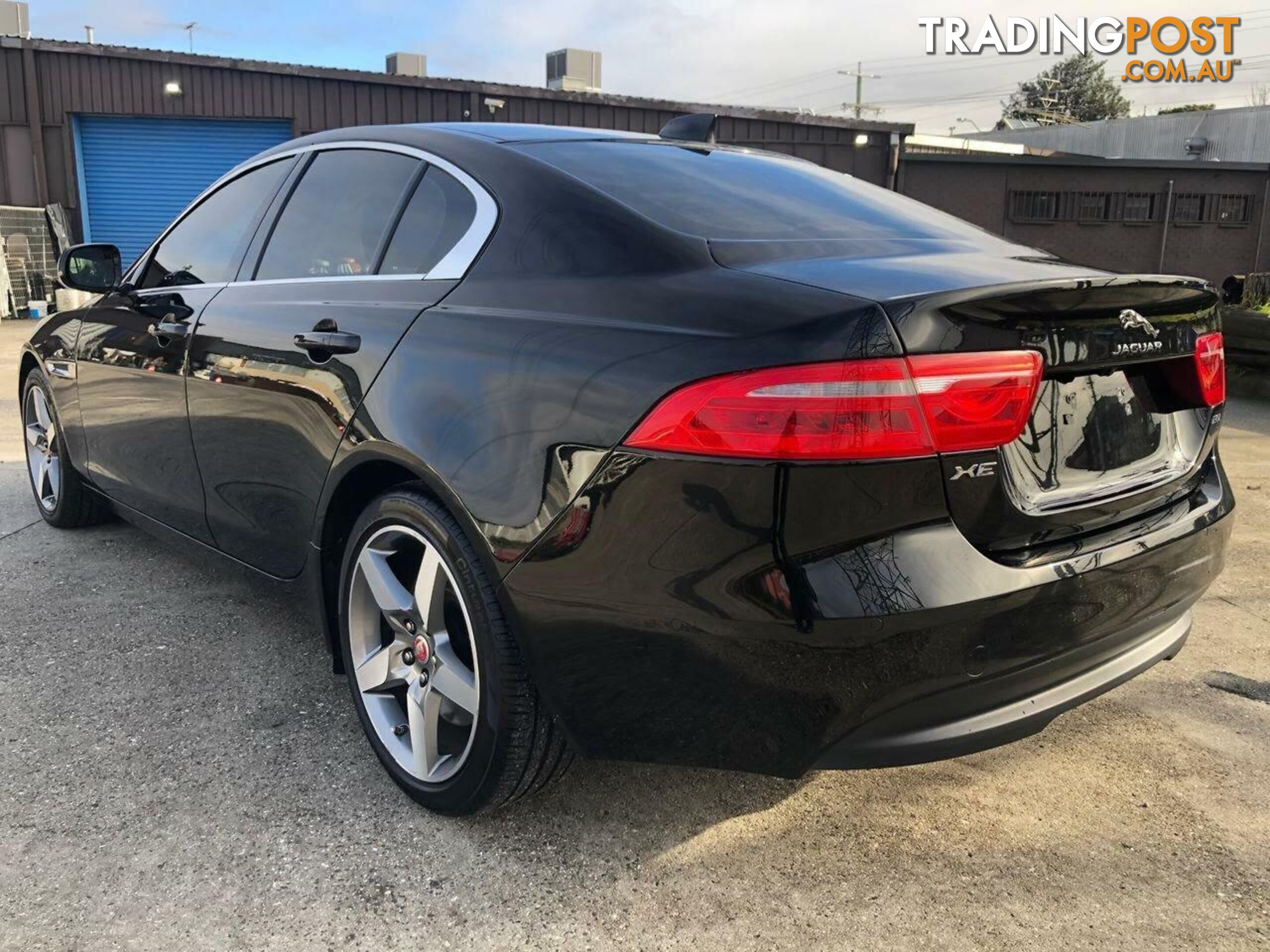 2017 JAGUAR XE 20T (147KW) PRESTIGE MY18 SEDAN, 4 DOORS, 5 SEATS