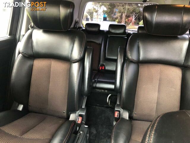 2011 NISSAN ELGRAND   -