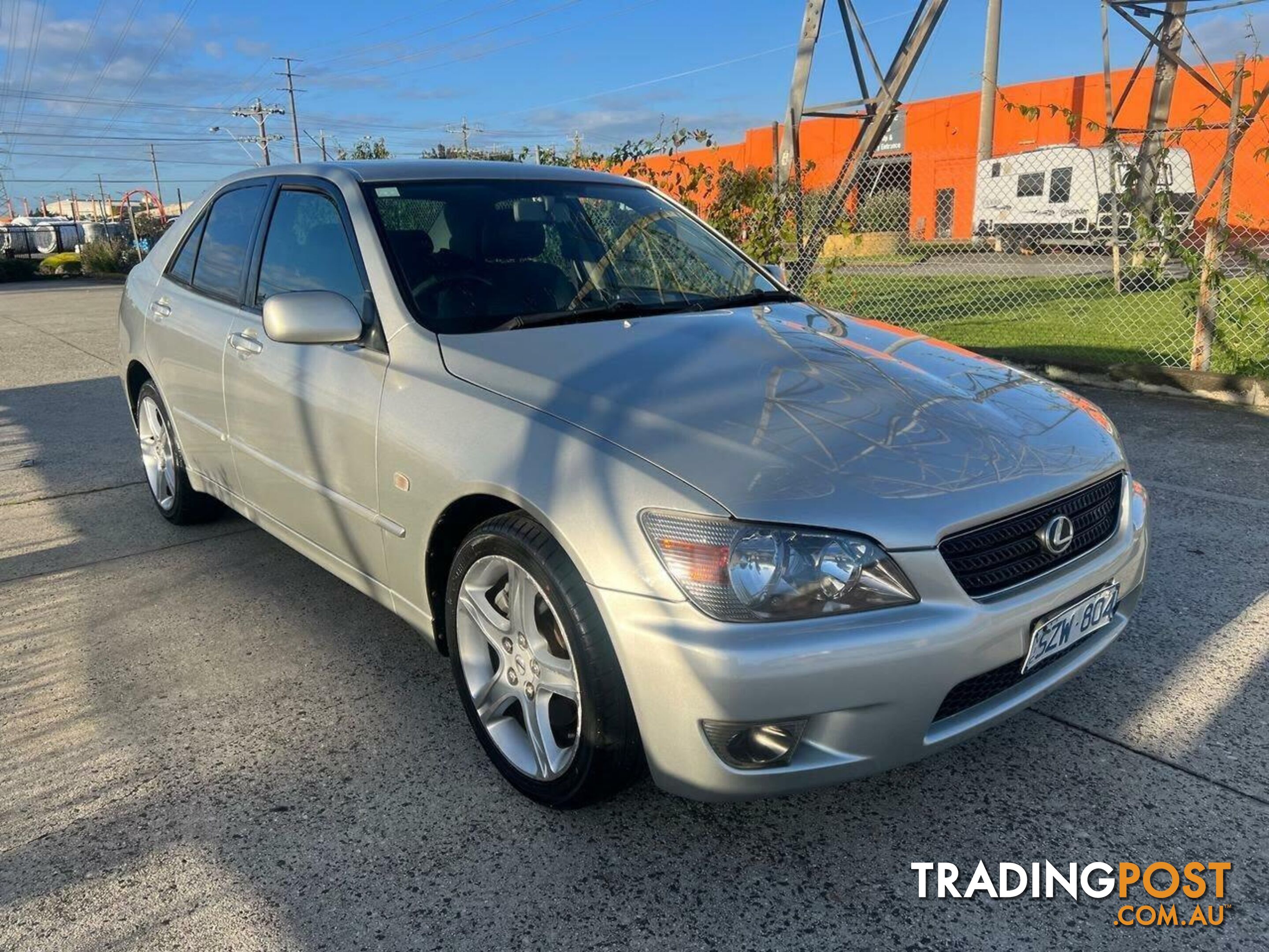 2004 LEXUS IS200  GXE10R SEDAN