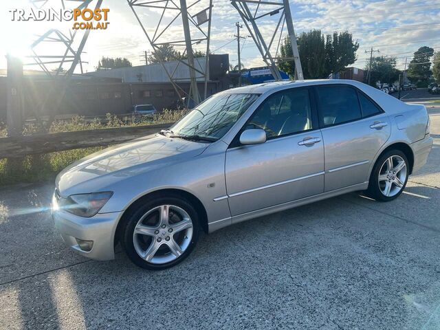 2004 LEXUS IS200  GXE10R SEDAN