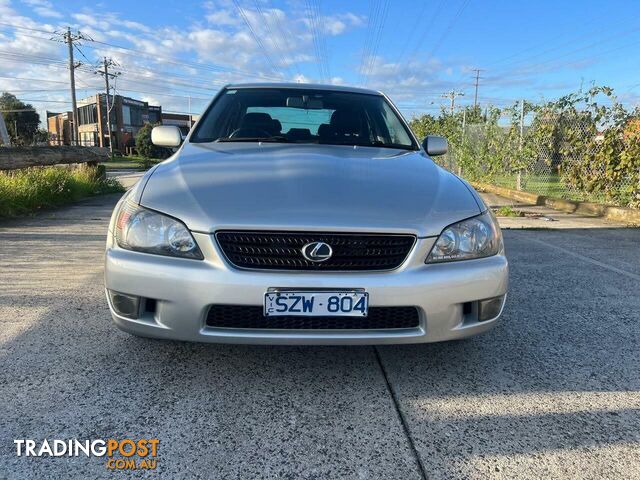 2004 LEXUS IS200  GXE10R SEDAN