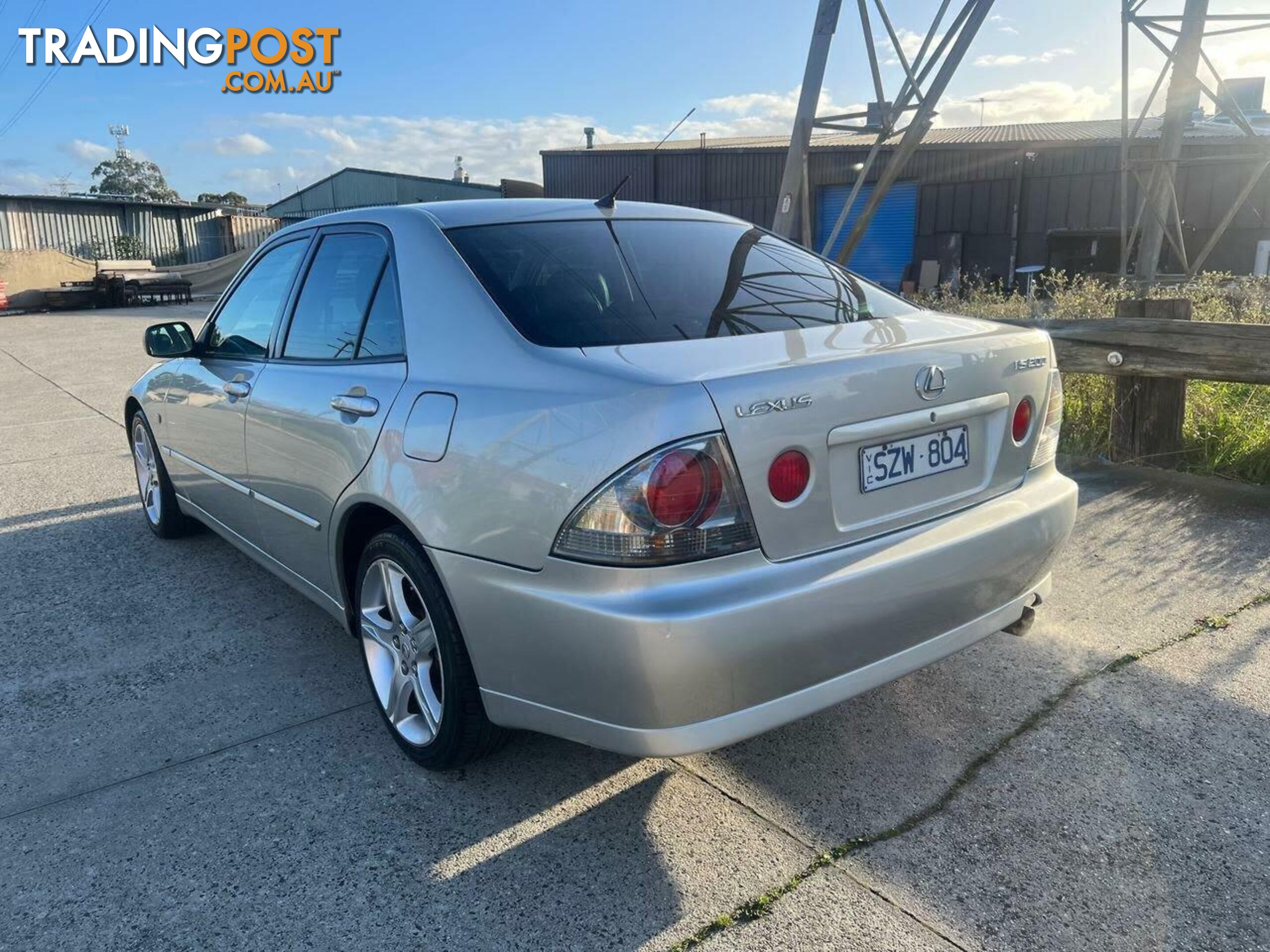 2004 LEXUS IS200  GXE10R SEDAN